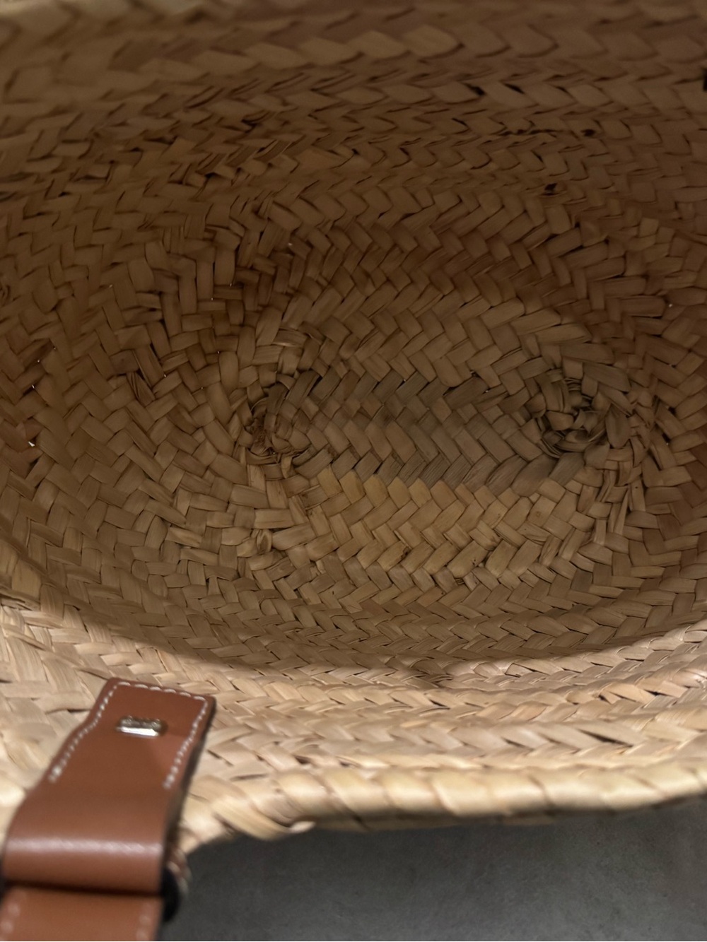 LOEWE Raffia Small Basket Bag Pre-Owned - Picture 7 of 17